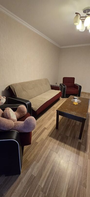 Günlük kirayə mənzillər: 3 otaqlı — 3