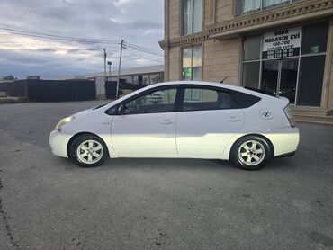 шины бу: Toyota Prius: 1.5 l | 2008 il Hetçbek