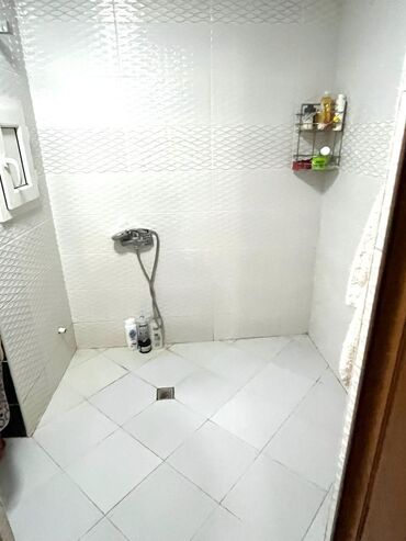 Uzunmüddətli kirayə mənzillər: 2otaqlı mənzil – rahat planlama və zövqlü interyer - Geniş qonaq — 8