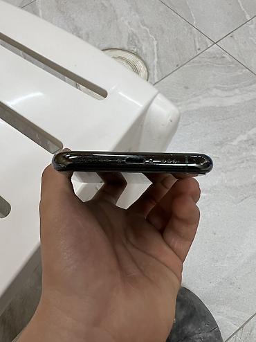 Apple iPhone: IPhone 11 Pro, Б/у, 64 ГБ, Зеленый, Чехол, 81 % — 5