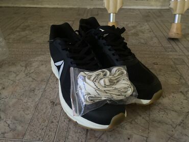 обувь женская большие размеры: Мужские кроссовки, 40, Reebok, Новый, цвет - Черный, Самовывоз, Платная доставка
