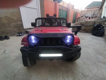 Uşaq üçün elektrik maşınları: 400₼ alınıb Uşaq elektrik maşını – off-road tərzində, qırmızı korpuslu — 2