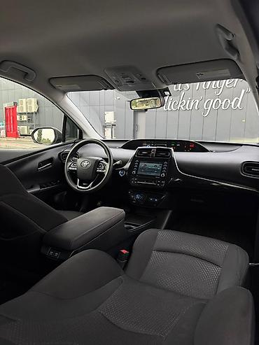 экономия бензин: Toyota Prius: 2021 г., 1.8 л, Автомат, Гибрид, Лифтбек — 9