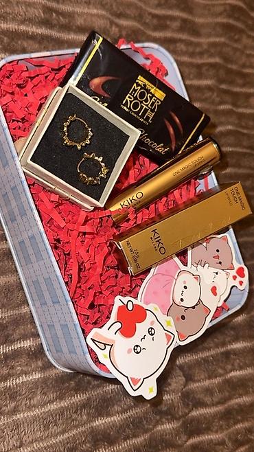 hello kitty oyuncaq: Hədiyyə qutusu – dekorativ metal qutu və doldurucu ilə Kiko 55 azn’ə — 2