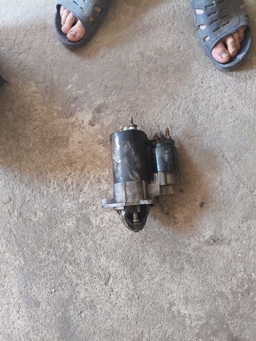 Audi: Audi 80: 1988 г., Седан — 13