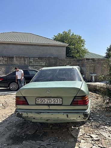 disk: Mercedes-Benz W124: 2.5 l | 1991 il Sedan — 4