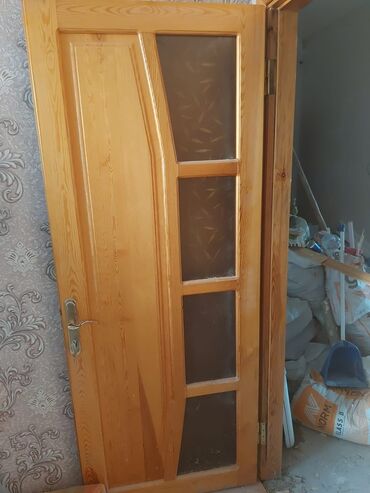 Jalüz qapılar: Salam. Qapilar satilir, qiymeti munasibdir