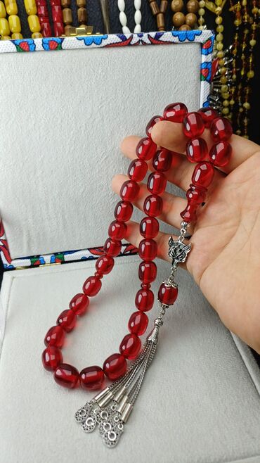 Qaşıqlar: Orjinal ateş kəhrəba.iri boy gözəl püsküllü.həm günlük çəkim üçün həm