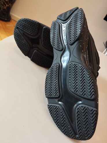 Krasofkalar və idman ayaqqabıları: Pierre Cardin kişi krossovkası – qara rəng, gündəlik və idman — 6