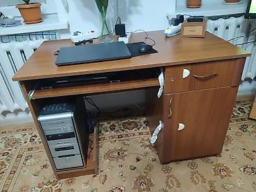 Спальные гарнитуры: Спальный гарнитур в классическом стиле, цвет светлый/медовый дуб — 17