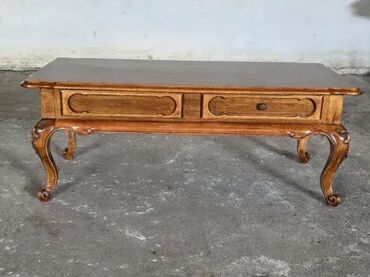 Stilski klub stolovi: Prelep stocic u odlicnom stanju. Duzina 130 cm Sirina 60 cm Visina 52 — 8