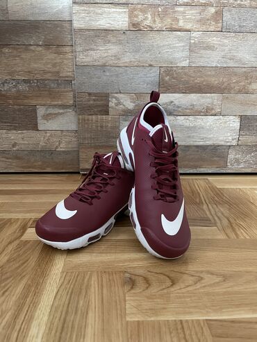 letnje cizme na stiklu: Nike TN patike, broj 42. Nove