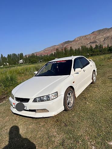 Honda Accord: 2002 г., 2 л, Автомат, Бензин, Седан