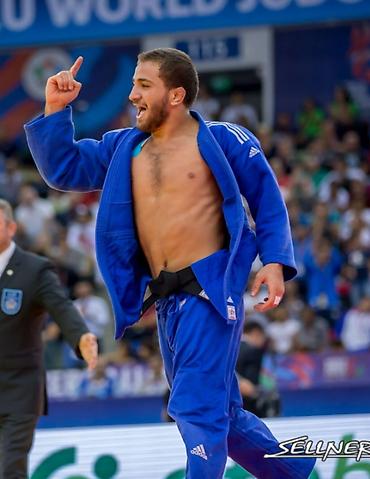 judo forma: Hidayet Heydarovun 2018 Dunya birinciliyi gulesdiyi kimano bir 5 — 3