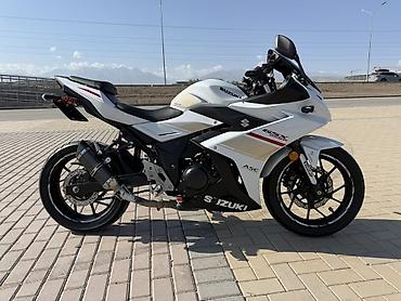 suzuki gsx 200: •Suzuki GSX-R 250 •Состояние Ляля •2024 года •пробег 9.000 •ABS •Лед — 3