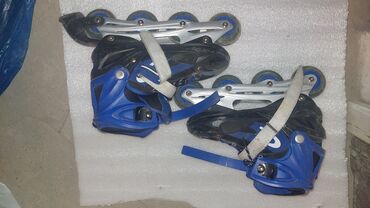 ролики на обувь: Ролики раздвижные от 37 до 39 размера. целые. колёсики все целые