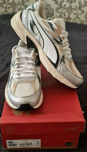 Krasofkalar və idman ayaqqabıları: Puma Milenio Tech ağgümüşübejiviy rənglərin qarışığıdır — 2