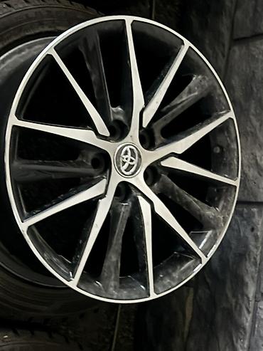 android avto: Комплект оригинальных литых дисков Toyota (4 шт.) - Диаметр: R18 — 3
