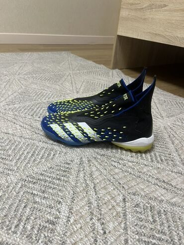 зальники сороконожки: Мужские кроссовки, 41, Adidas, Новый, Самовывоз, Платная доставка