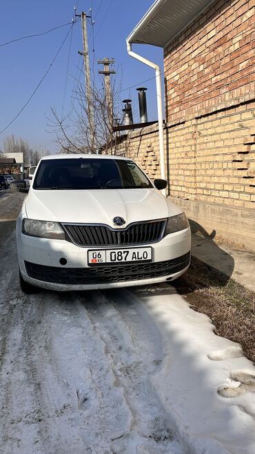 Skoda: Skoda Rapid: 2016 г., 1.6 л, Механика, Бензин, Хэтчбэк