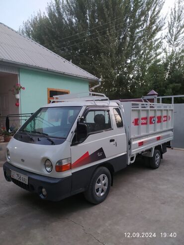 продаю хюндай: Hyundai Porter: 2003 г., 2.6 л, Механика, Дизель