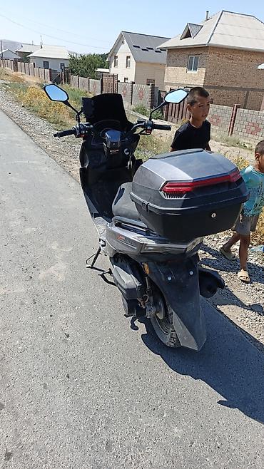 Мототехника: Макси-скутер 150 куб. см, Бензин, Колдонулган — 2