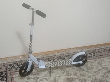 електроный самокат: Самокат (scooter) складной,гелиевые колеса
в отличном состоянии