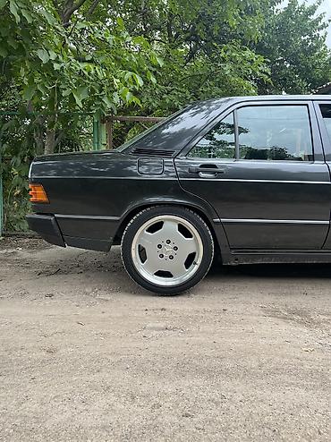 мб 190: Mercedes-Benz 190: 1986 г., 2.2 л, Автомат, Бензин, Седан — 6