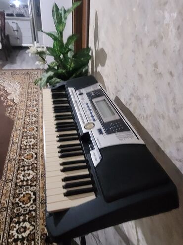 Sintezatorlar: Sintezator, Yamaha — 8