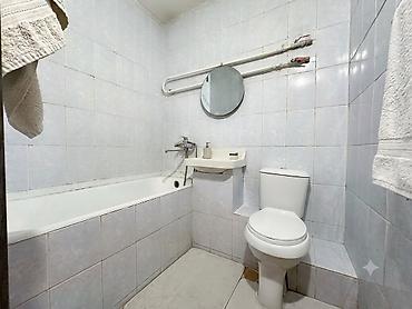 Продажа квартир: 1 комната, 34 м², 10 мкр 104 серия, 1 этаж, Свежий ремонт — 4