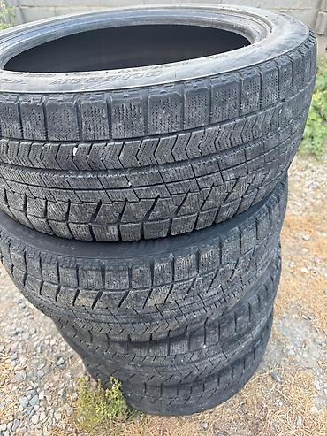Шины 235 / 45 / R 17, Зима, Б/у, Комплект, Легковые, Япония, Bridgestone