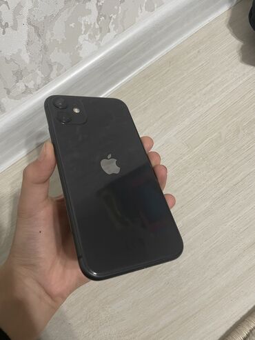 Apple iPhone: IPhone 11, Б/у, 128 ГБ, Черный, Чехол, 100 %