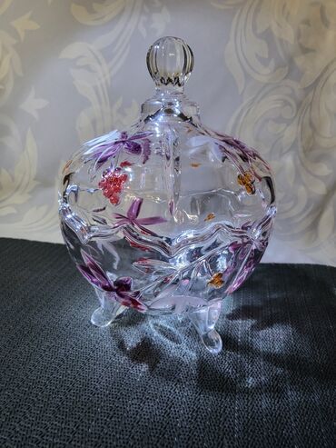 Ostalo posuđe: Nova bombonijera. Bombonijera nova,sve na njoj odsjaj od svetla — 3