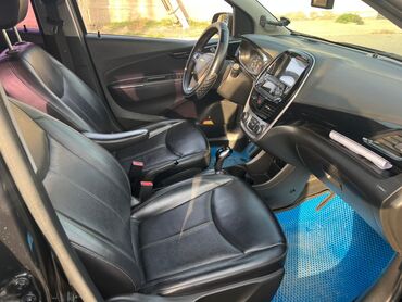 Chevrolet: Chevrolet Spark: 2018 г., 1 л, Вариатор, Бензин, Хэтчбэк — 16