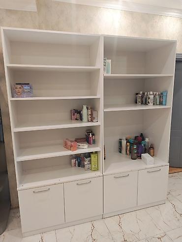 Ağ rəngli modul vitrin/dolap sistemi - İki hissədən ibarət sərbəst