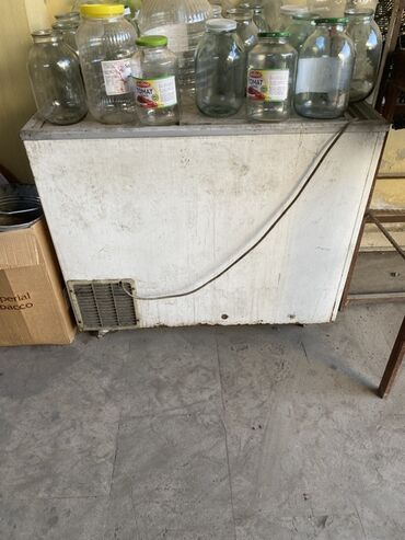 2 qapılı Indesit Soyuducu Satılır, rəng - Ağ