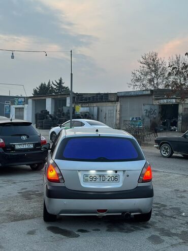 Kia: Kia Rio: 1.5 l | 2008 il Hetçbek — 2