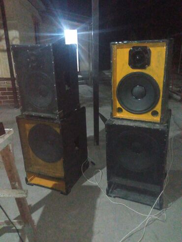 микрофон с колонкой: Профессиональный комплект звукового оборудования для мероприятий