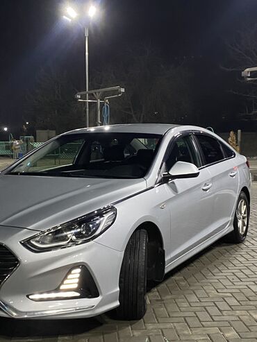 меняю на соната: Hyundai Sonata: 2018 г., 2 л, Автомат, Газ, Седан