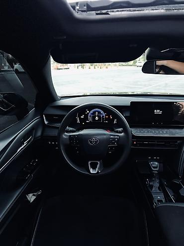 Toyota: Toyota Camry: 2024 г., 2 л, Вариатор, Гибрид, Седан — 12