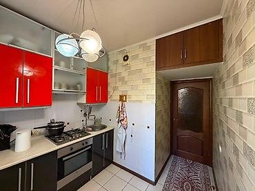3 комнаты, 80 м², Асанбай мкр 105 серия, 2 этаж, Требуется ремонт at lalafo.kg 3 комнаты, 80 м², Асанбай мкр 105 серия, 2 этаж, Требуется ремонт