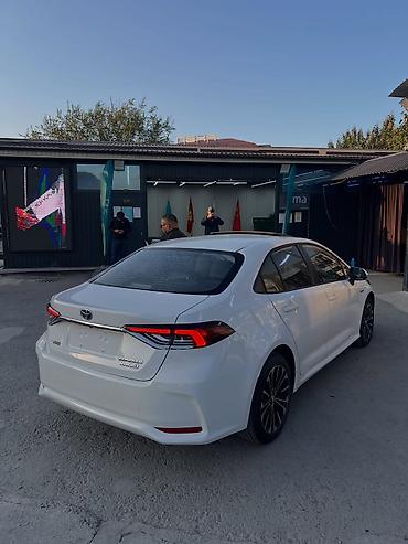 start: Toyota Corolla: 2021 г., Вариатор, Гибрид, Седан — 4