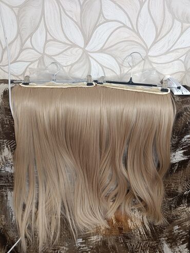 Təbii saçlar, pariklər: Taxma saçlar, Süni — 3