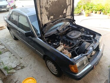 авто в рассрочку fit: Mercedes-Benz 230: 1990 г., 2.3 л, Механика, Бензин, Седан