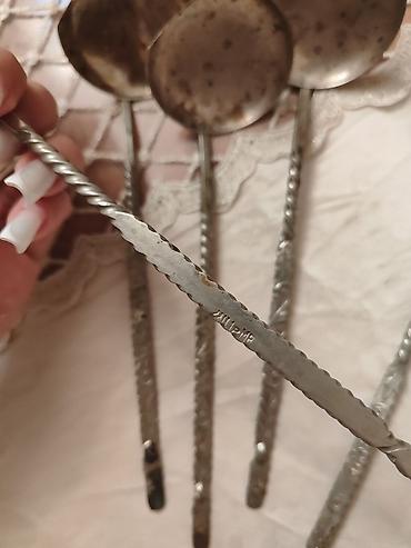 Süfrə ləvazimatları: Metal uzun qulplu qaşıqlar dəsti 5 ədəddir. çatdırılma var - — 3