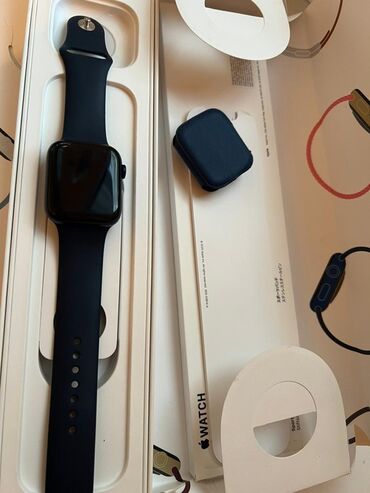 айфон 13 бу цена в бишкеке: Apple Watch с темно‑синим спортивным ремешком. Особенности: -