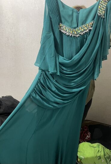 Gündəlik donlar: Qadın geyimləri paketi – 4 fərqli don Qiymetler 10-25 manat 1) Tünd — 13