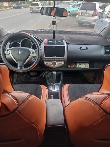 тойота прадо авто: Honda Jazz: 2006 г., 1.5 л, Автомат, Бензин, Седан