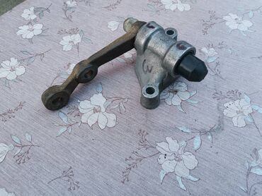 Auto delovi: Nosač spona Lada 7 Riva br. 3a. Polovno, očuvano, sa ležajem. Imam — 10