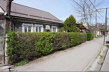 Продажа коттеджей и домов: Срочно Продам Дом Район: Интергельпо (200м от Дэн Сяопина) Участок at lalafo.kg — 1 Продажа коттеджей и домов: Срочно Продам Дом Район: Интергельпо (200м от Дэн Сяопина) Участок — 1